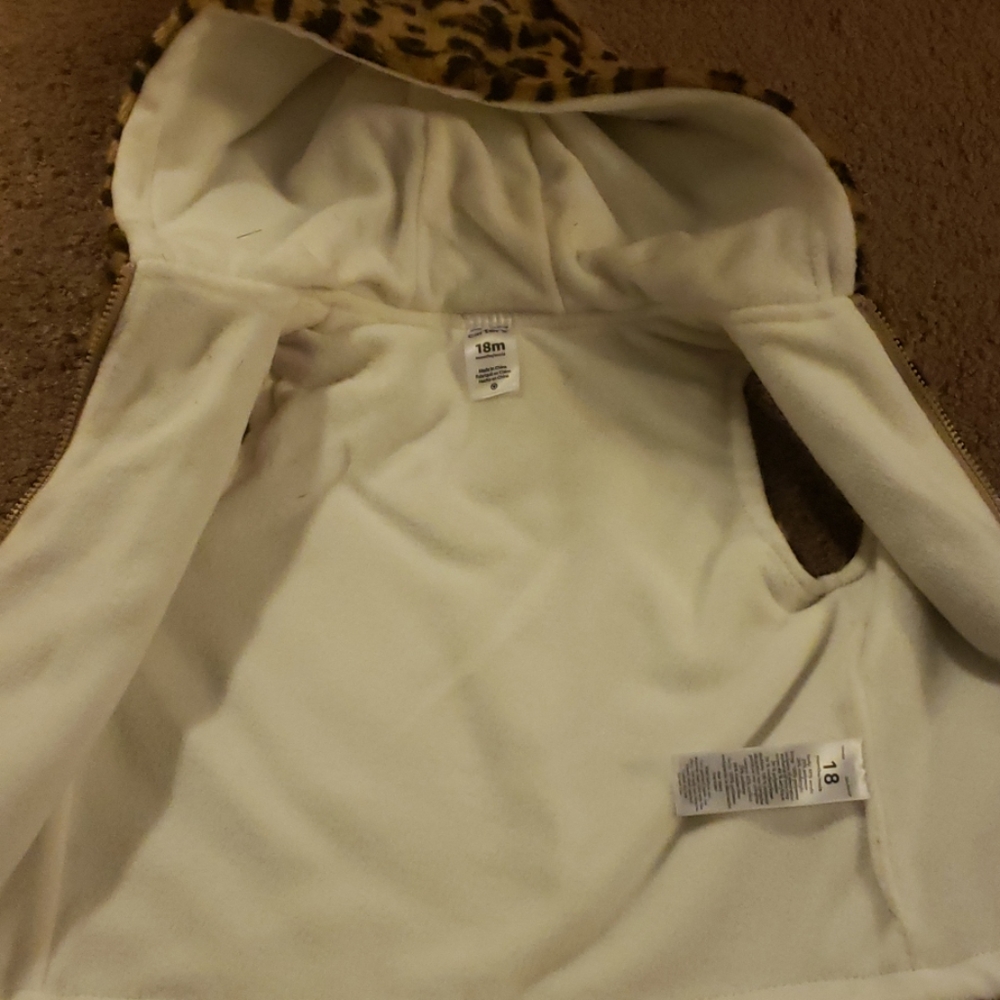 Clothes - Picture 4 of 4